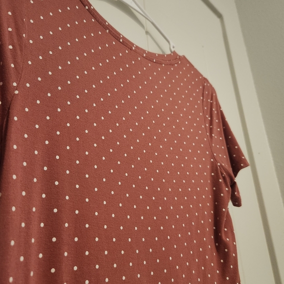 Old Navy V-Neck - Picture 3 of 4